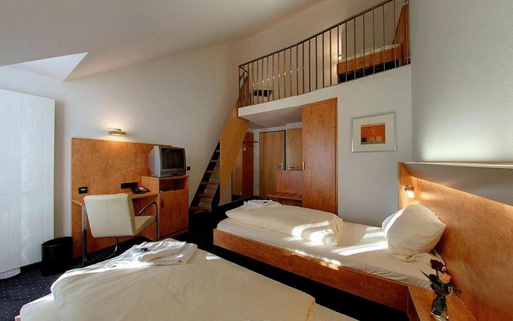 Hotel Gasthof Gross Bergkirchen  Exteriér fotografie